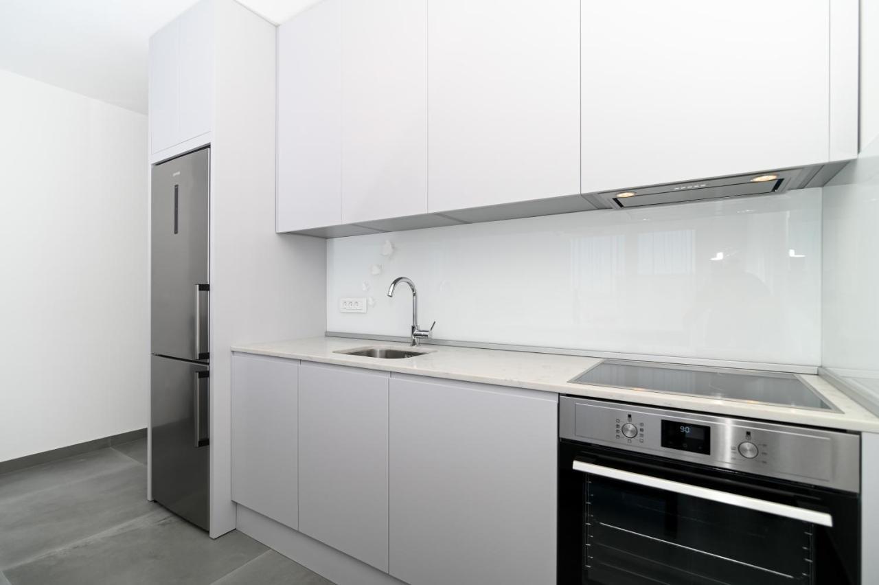 Apartment Laura, Free Parking, Balcony, 4 Ppl Трогір Екстер'єр фото